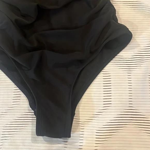 Womens Classy Sexy Black Kona Sol One-Piece Swim Suit sz Small - Picture 3 of 6